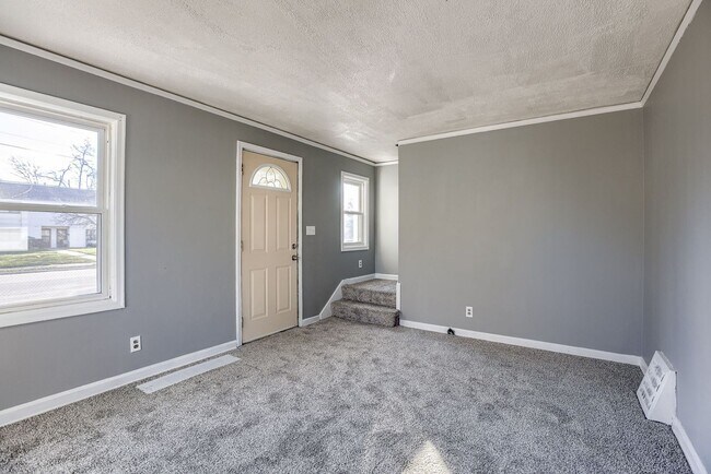 Foto del edificio - Updated 2 Bedroom Duplex!!