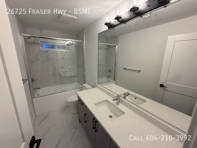 Photo du bâtiment - Brand New Ground Level Suite