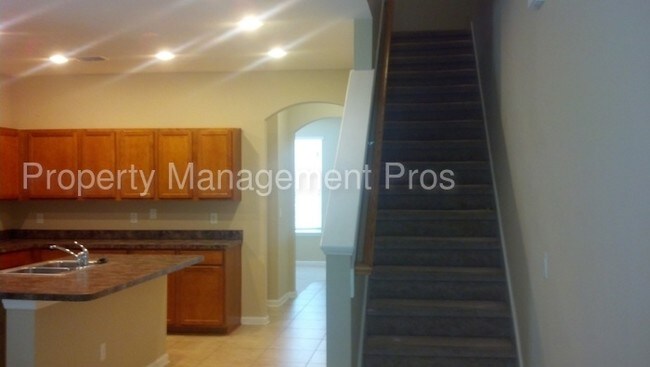 Building Photo - 625 Oakleaf Plantation Pkwy