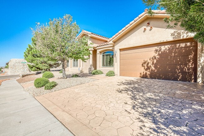Building Photo - Westside area for Short Term Rental (Compl...