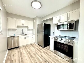 Building Photo - 1132 W 41st St