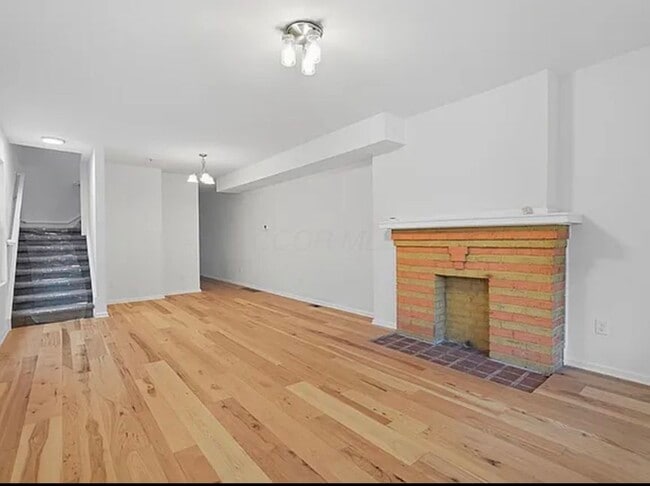 Foto del edificio - 782 Seymour Ave