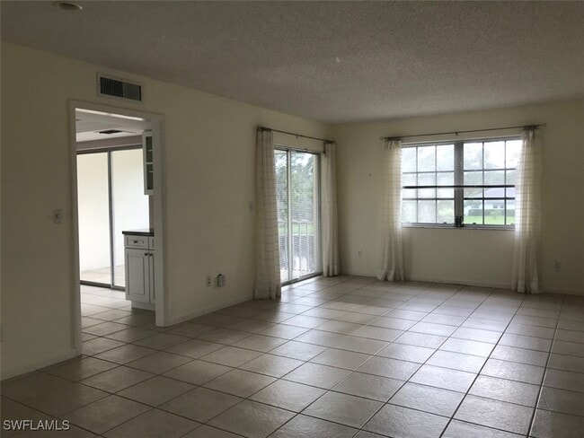 Building Photo - 113 Bobolink Way