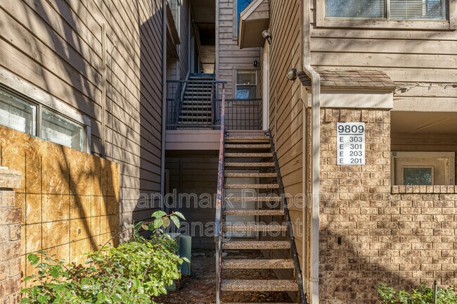 Foto del edificio - 9809 W Walnut St