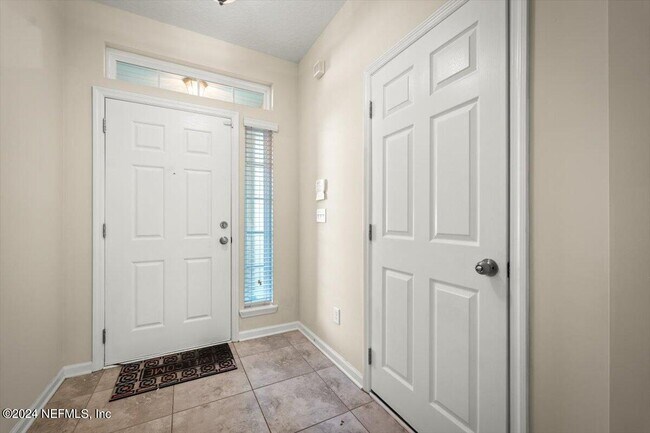 Foto del edificio - 215 Richmond Dr