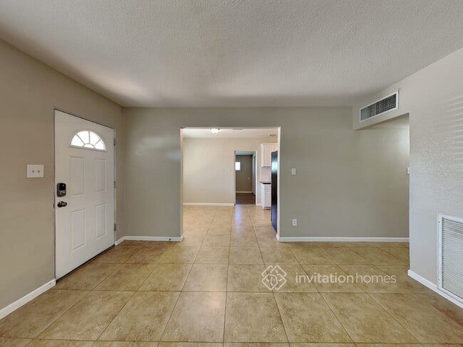 Building Photo - 3111 N 34th St
