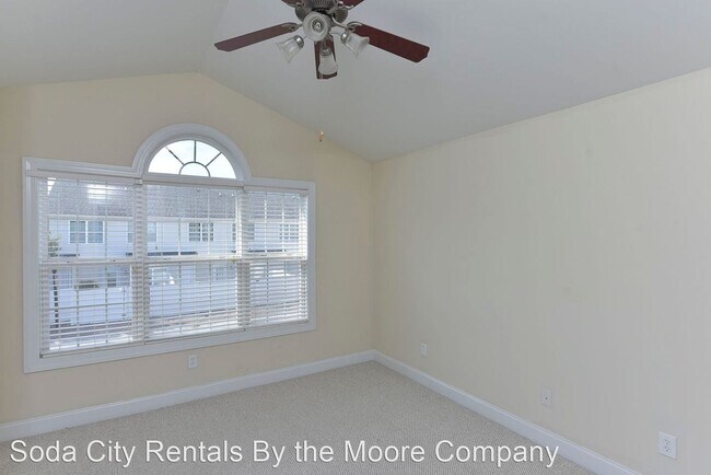 Building Photo - 3 br, 2.5 bath House - 14 Braiden Manor Road