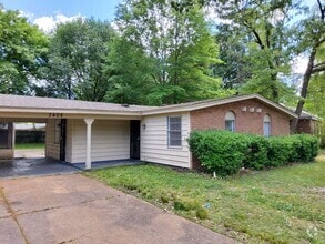 Building Photo - 3408 Clearbrook St
