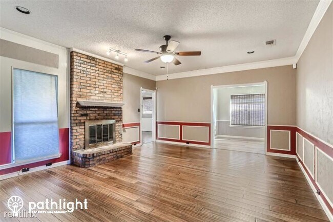 Building Photo - 3 br, 2.5 bath House - 1724 Rosemeade Circ...