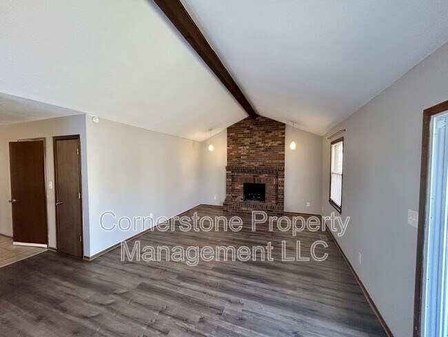 Foto del edificio - 1024 Jana Dr