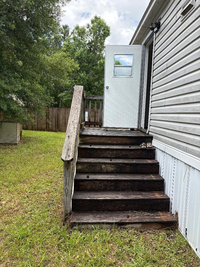 Building Photo - 16414 Trenda Ct