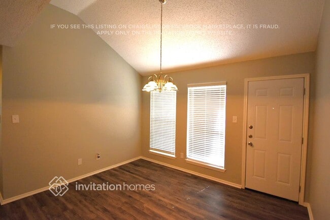 Building Photo - 921 Wyndham Pl
