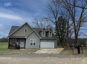 Building Photo - 319 Hatfield Ln