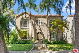 Building Photo - 101 N Clark Dr