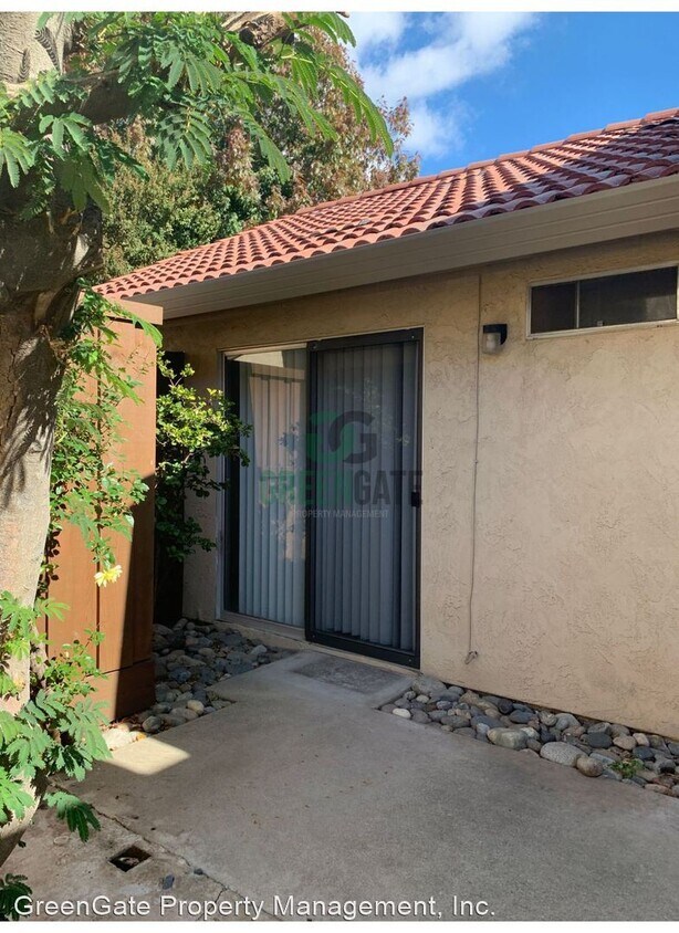 Foto principal - 2 br, 2 bath House - 941 Claremont Ct