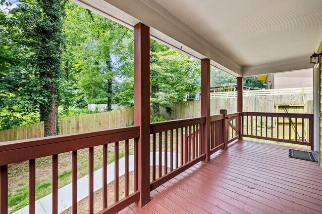 Foto del edificio - Newly-Renovated West Asheville 3-Bedroom w...