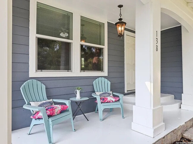 Foto del edificio - 138 Zapata St