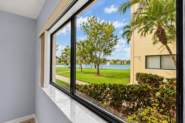 Building Photo - 5310 Las Verdes Cir