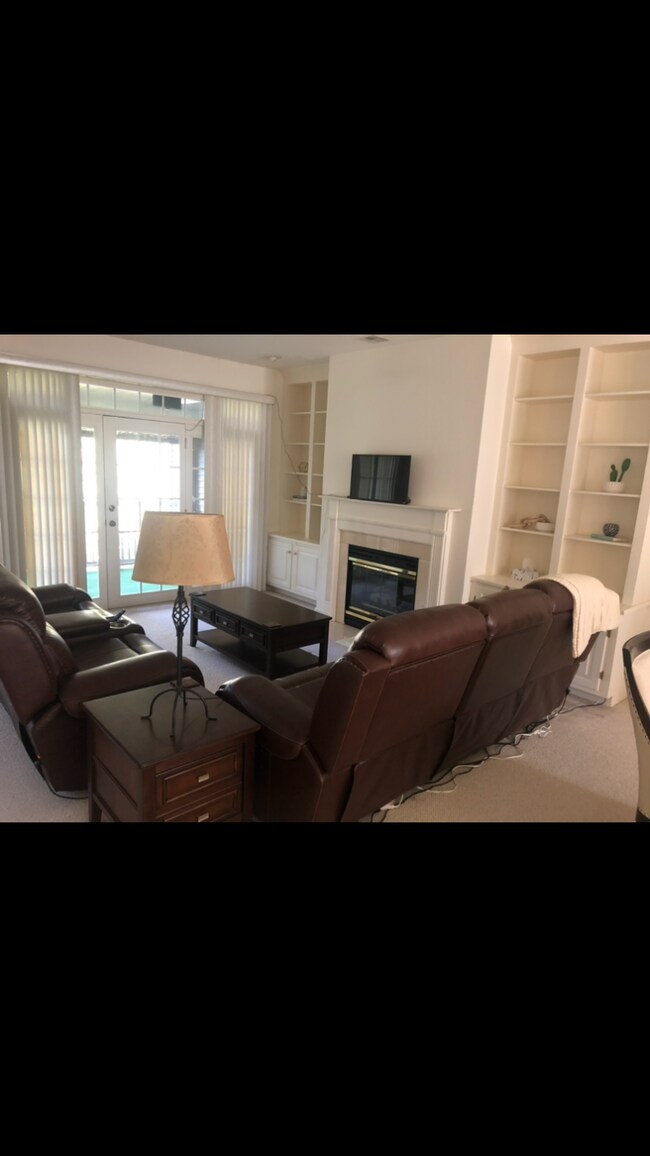 Living Room - 191 Crescent Dr