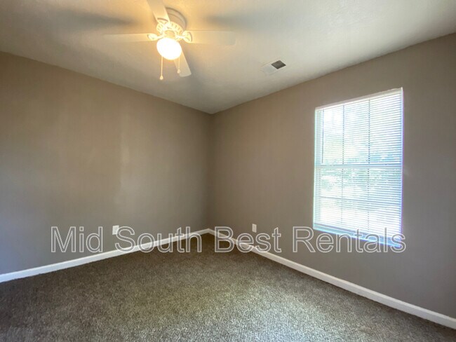 Foto del edificio - 248 1st Ave