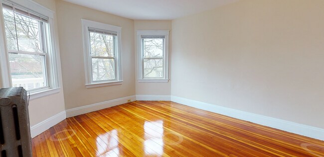 Foto del edificio - Private room in 4 bedroom Somerville Apart...