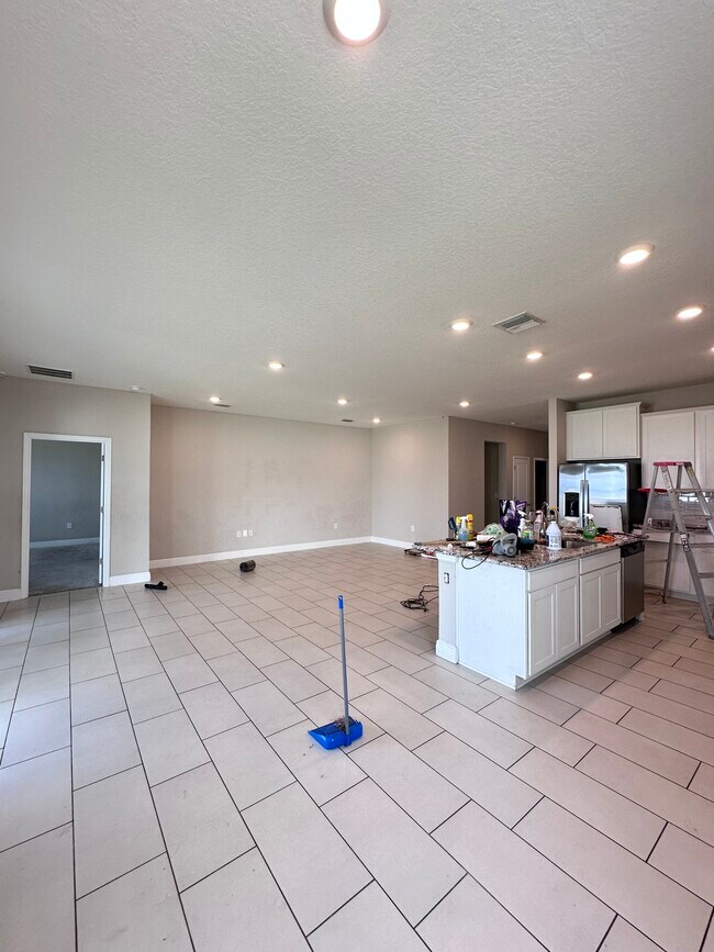 Building Photo - 112 Mangrove Manor Dr