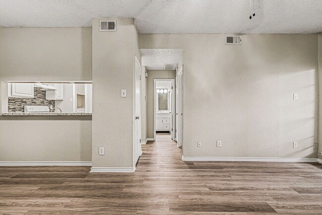 Building Photo - 3607 W Northgate Dr