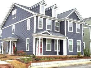 Building Photo - 1802 Promenade Ln