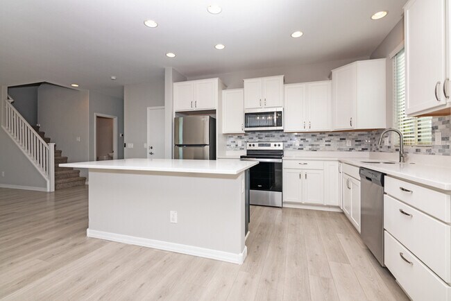 Building Photo - Come check out this beauty in Buckeye!
