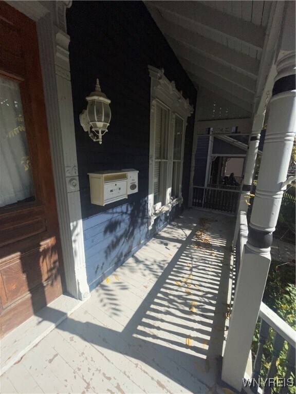 Foto del edificio - 76 Anderson Pl