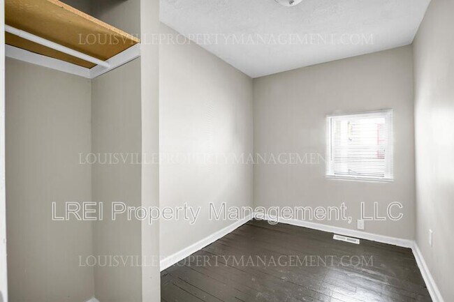 Building Photo - 2322 Griffiths Ave