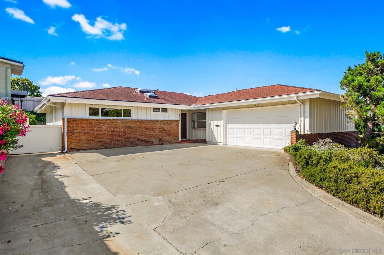 Foto principal - 3191 Carnegie Pl