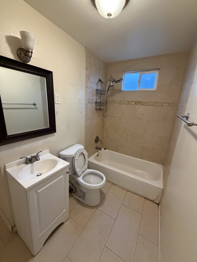 Foto del edificio - 1906 N Giddings St