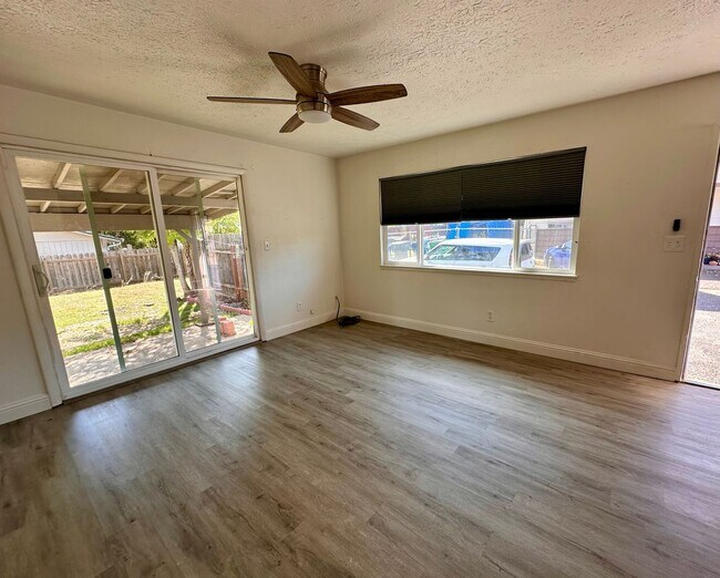 Foto del edificio - 1715 Sheridan St