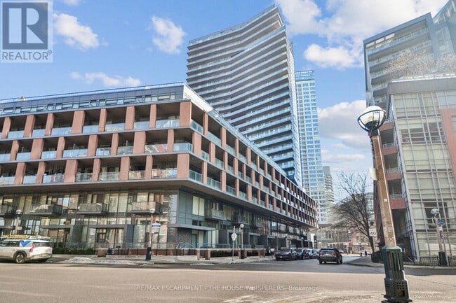 Photo du bâtiment - 20 Bruyeres Mews