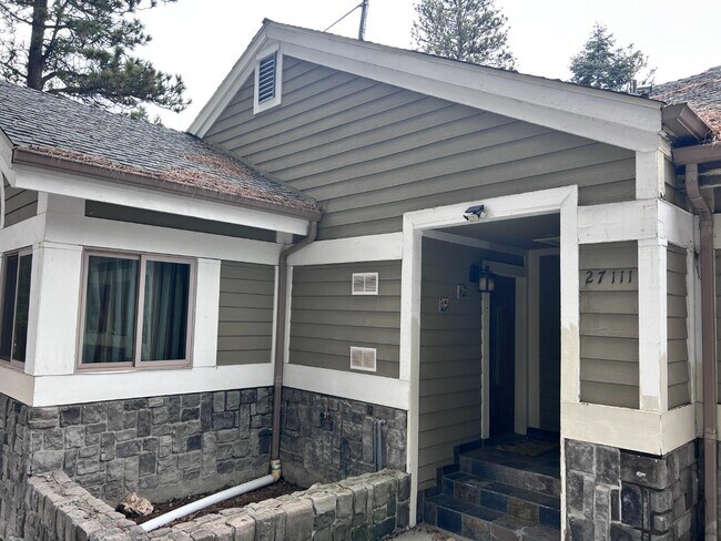 Foto del edificio - 27111 Sugar Pine Dr