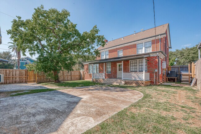 Building Photo - 3927 Avenue P 1/2