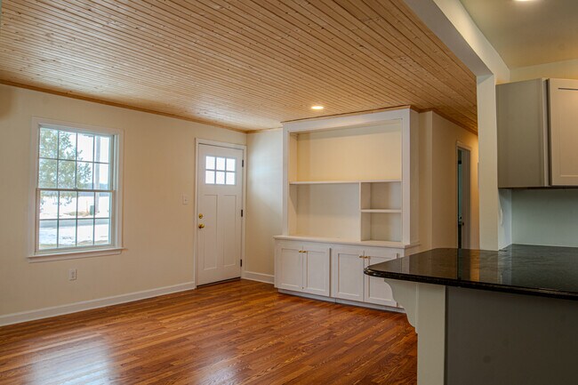 Sala de vida - 7121 Quaker Neck Rd