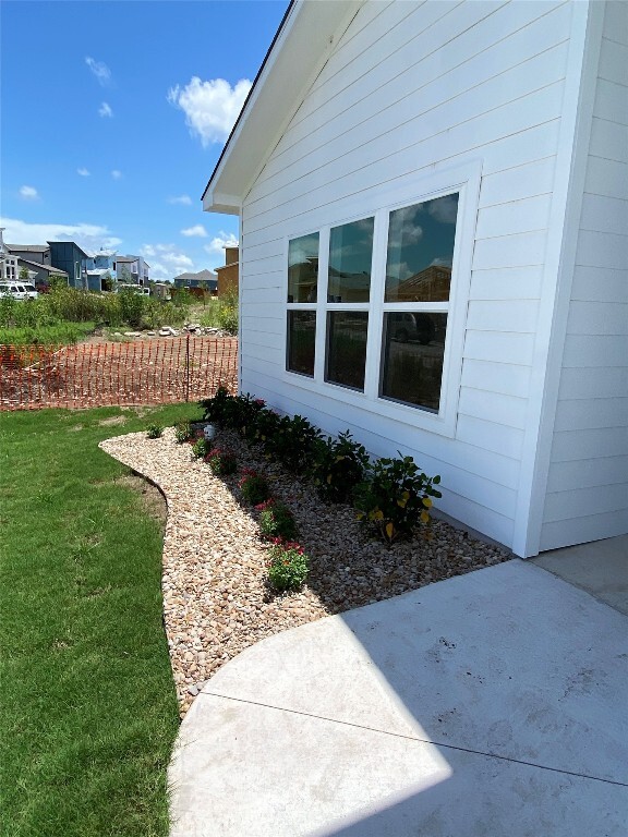 Building Photo - 9705 Evening Canopy Dr