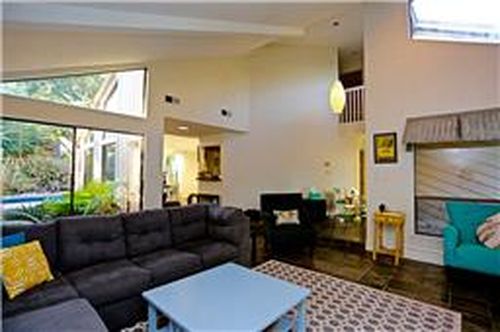 Foto del edificio - 15915 Larkfield Dr