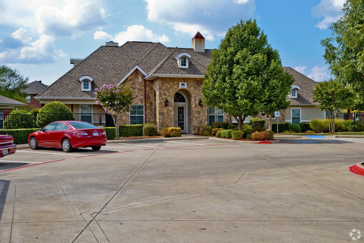 Primary Photo - Bachon Townhomes