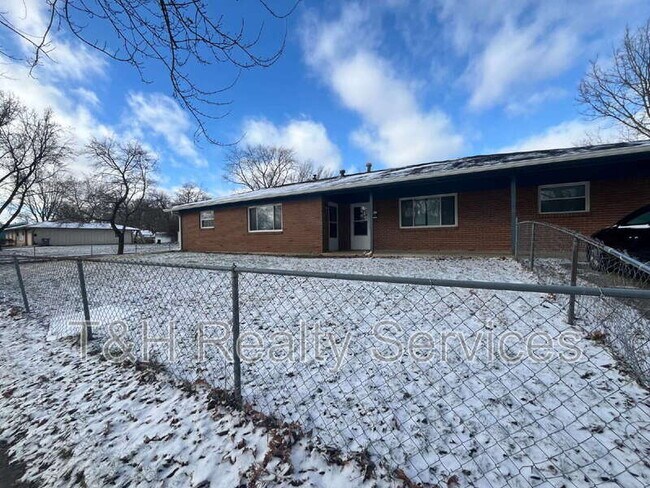 Foto del edificio - 10202 Catalina Dr