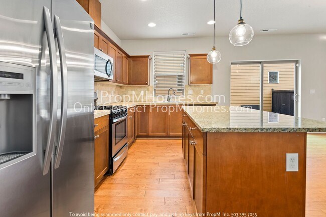 Building Photo - Charming Three Bedroom, Two and One Half B...