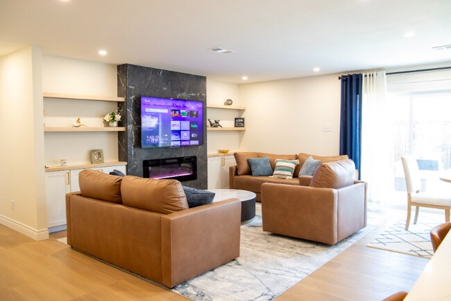 Foto del edificio - 4805 Alta Oaks Ln