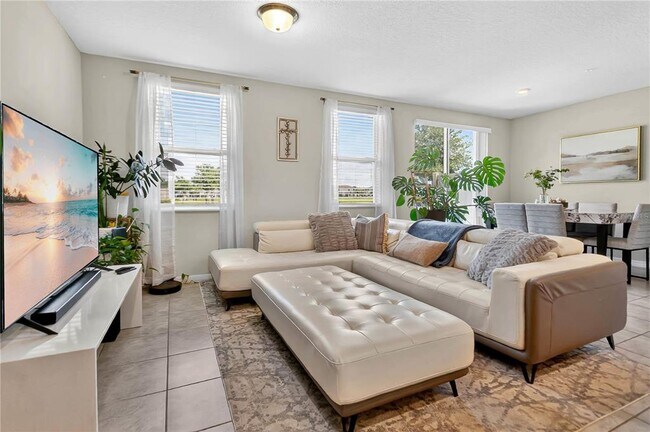 Foto del edificio - 2561 Red Spruce Wy