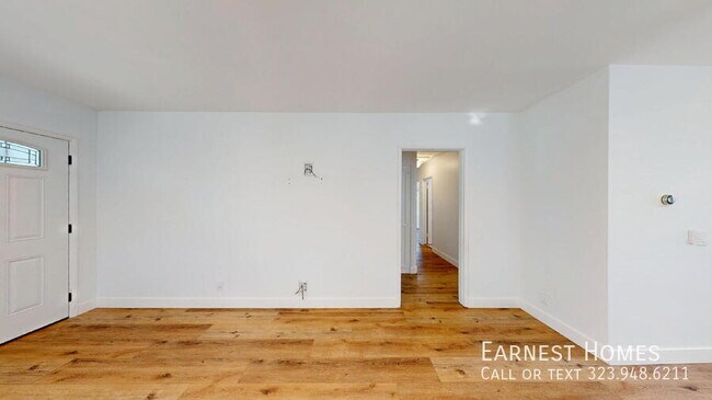 Building Photo - 8214 Laurelgrove Ave