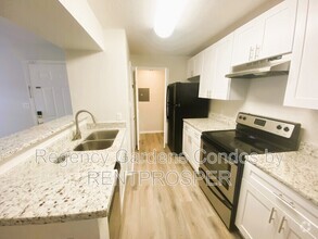 Building Photo - 4225 Thornbriar Ln