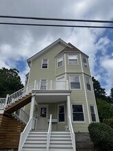 Building Photo - 32 Cottage St