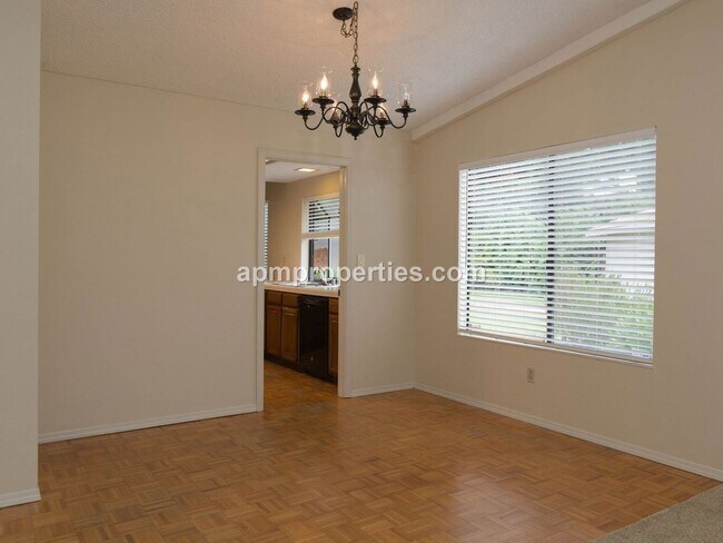 Building Photo - 3 br, 2 bath House - 45 Longhorn Court