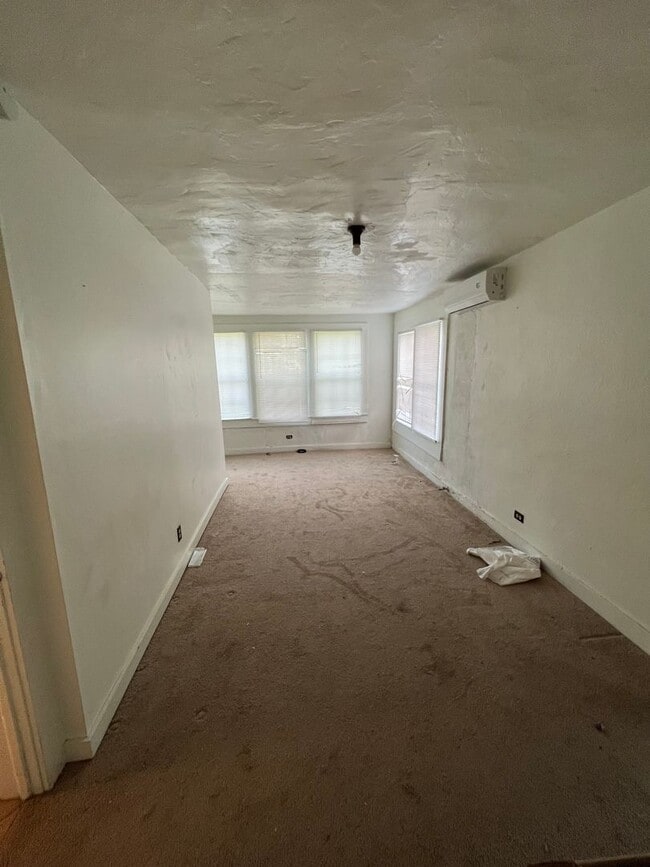 Building Photo - New Rental!!!!
